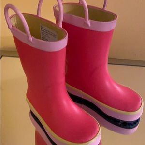 Toddler girls size 6 rain boots.Hot pink.